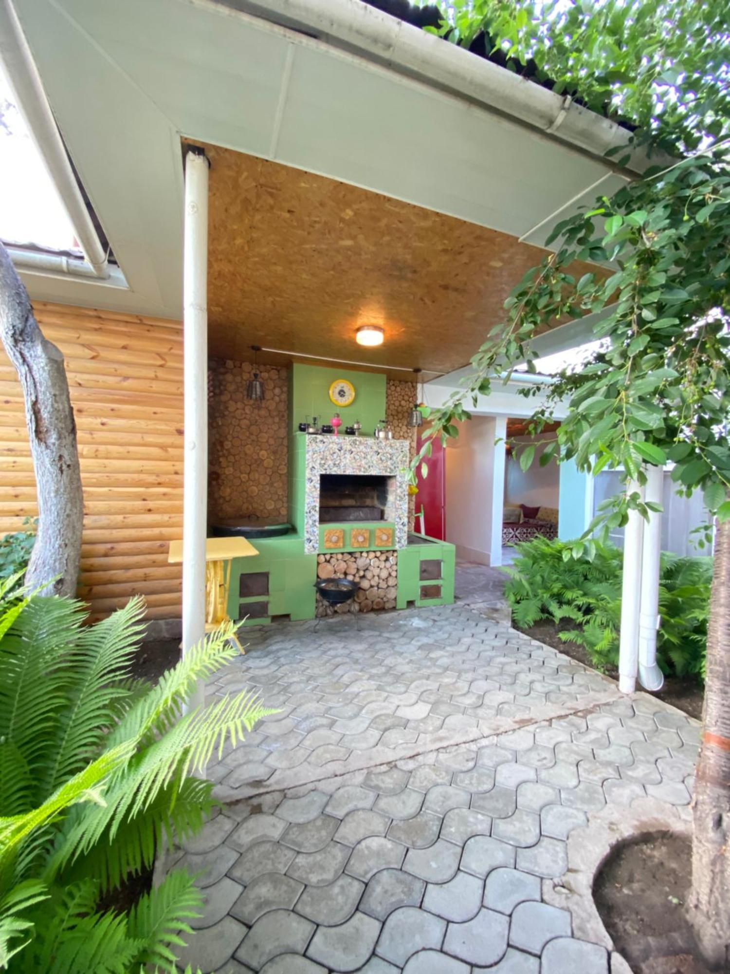 Osobyi Guest House Cholpon-Ata Exterior photo